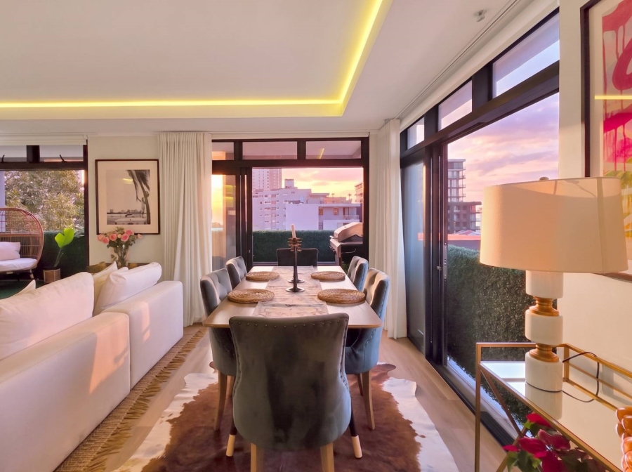 2 Bedroom Property for Sale in Sea Point Western Cape